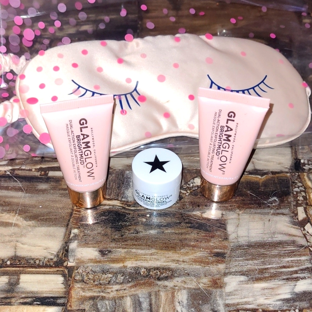 GLAMGLOW Pink Skincare Set